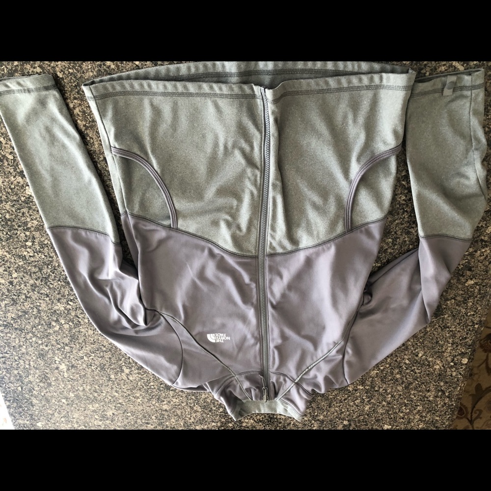 Women’s North Face jacket.